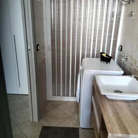 Apartment Bomboniera Nella Locri